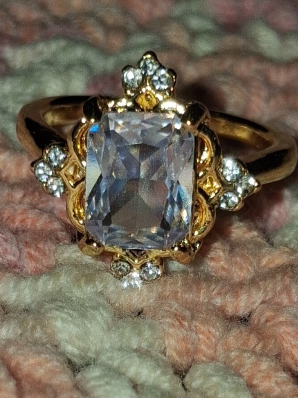 Yellow Gold White Topaz Ring